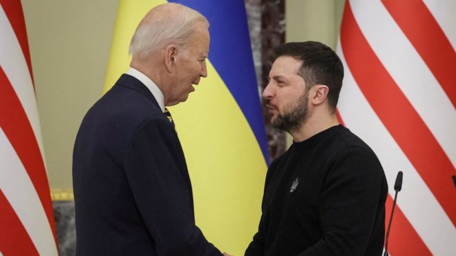 Biden y Zelensky