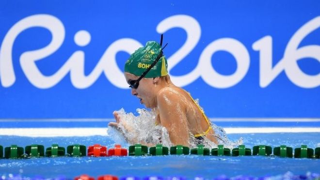 Австралийский пловец Джордж Бол плавает во время первой тренировки команды в Центре водных видов спорта Олимпийских игр в Рио-де-Жанейро (01 августа 2016 года)
