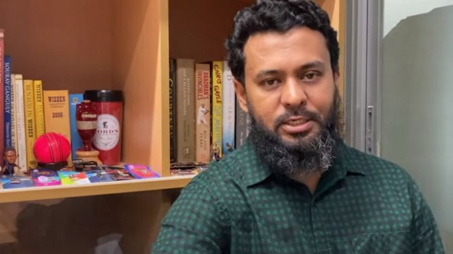 জুনাইদ পাইকার, ক্রিকেট,