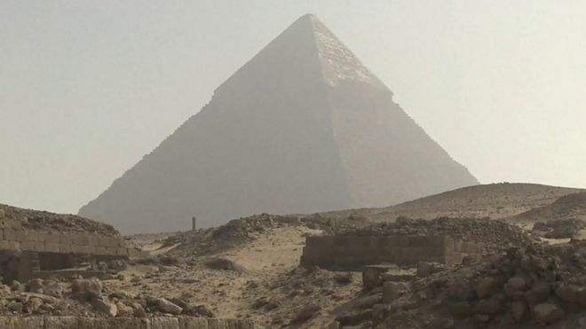 Kim tự tháp tại Giza