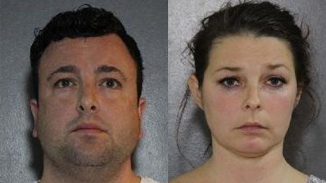 Сэмюэлю Эмерсону (слева) и его жене Мадлен Эмерсон предъявлено более двух десятков обвинений в сексуальном преступлении.