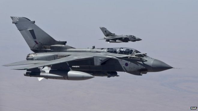 RAF Tornado возвращается в RAF Akrotiri на Кипре после вооруженной миссии в прошлом году