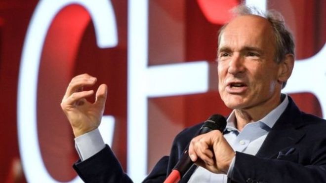 Sir Tim Berners-Lee ayuu ahaa ninkii fikradda ku saabsan adeeggan soo bandhigay