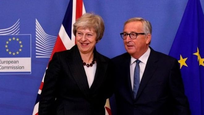 欧盟27国领导人一致通过了英国脱欧协议草案。