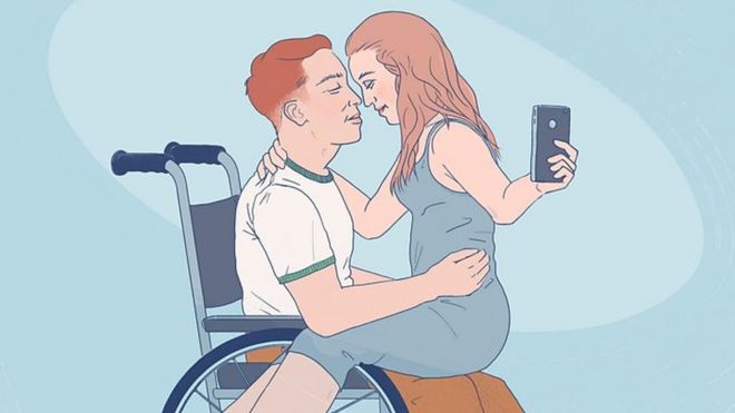 Ilustração de mulher tirando selfie com o namorado na cadeira de rodas