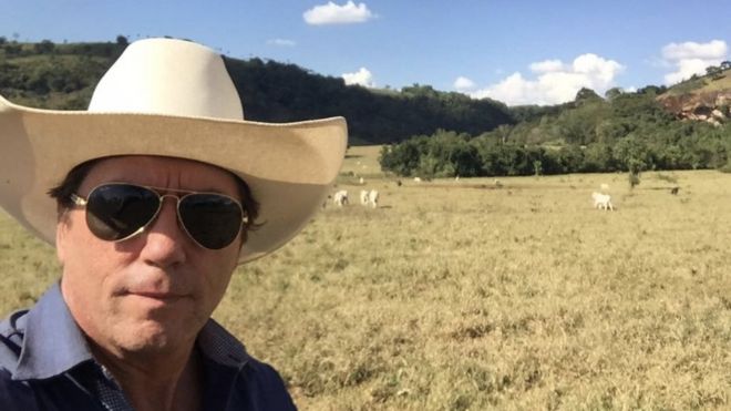 Juliano Baiocchi em sua fazenda