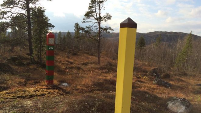 Маркеры на границе Норвегии и России