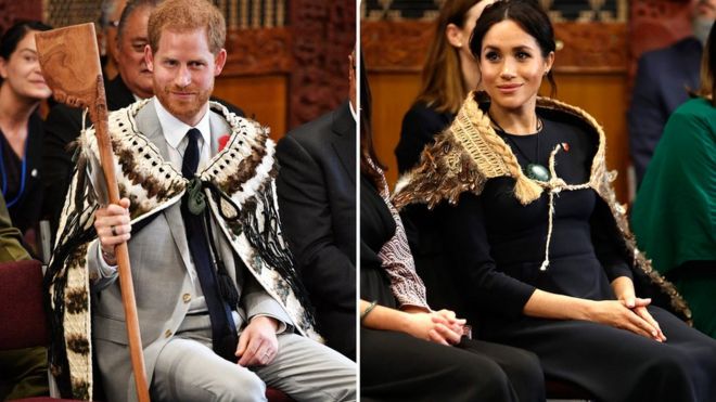 Принц Гарри и Меган, герцогиня Сассексская, присутствуют на официальной церемонии встречи и обеда в Powhiri в Те Папайору, Роторуа, Новая Зеландия