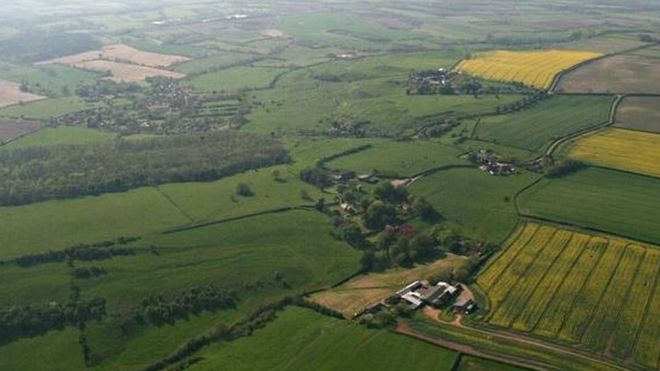Вид с воздуха на Линкольншир, недалеко от Норманби Ле Вольд