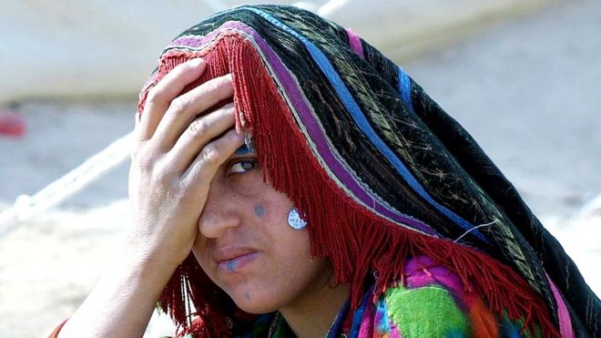 अफ़ग़ान महिला एक पुरानी तस्वीर में. ( 29 अक्तूबर, 2011)