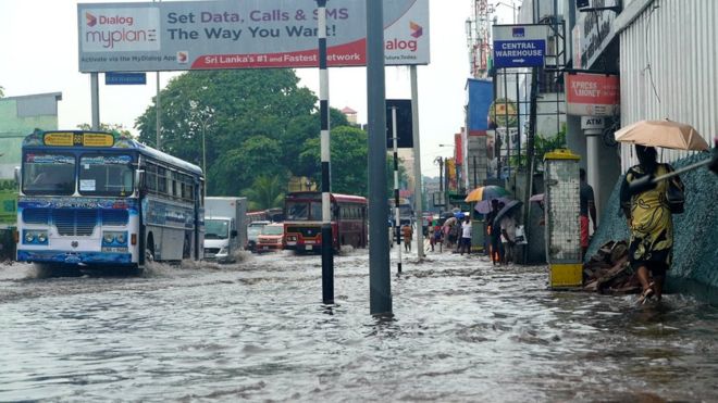 இலங்கையில் கடும் மழை : 80 ஆயிரத்துக்கும் அதிகமானோர் பாதிப்பு