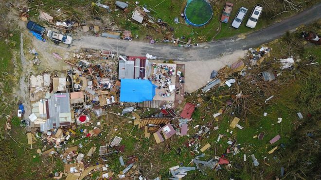 Разрушенный ураганом Мария дом виден в Коросале, расположенном к западу от Сан-Хуана, Пуэрто-Рико.