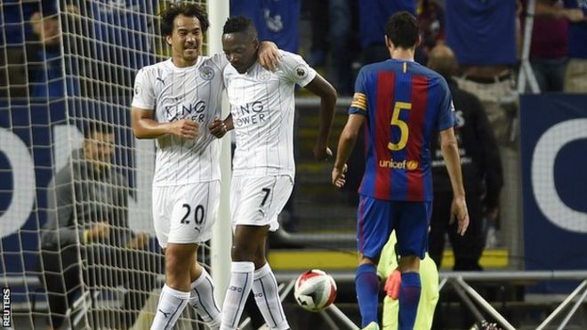 Ahmed Musa akisherehekea kuifungia Leicester City dhidi ya Barcelona