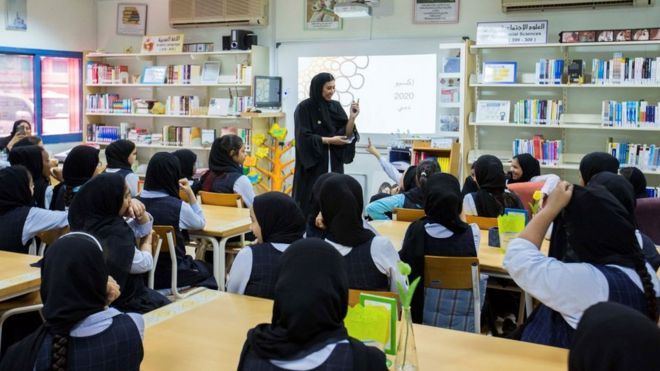 صف دراسي في الإمارات