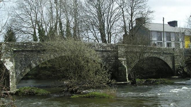 Мост Лланибиддер