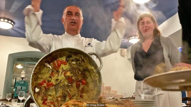 O chef Moshe Basson