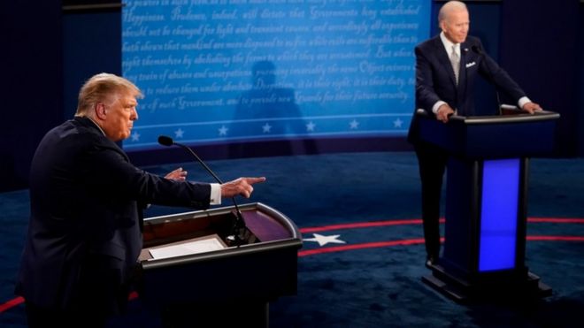 Дональд Трамп и Джо Байден на сцене первых президентских дебатов