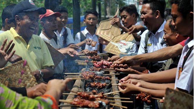 makanan yang dibakar