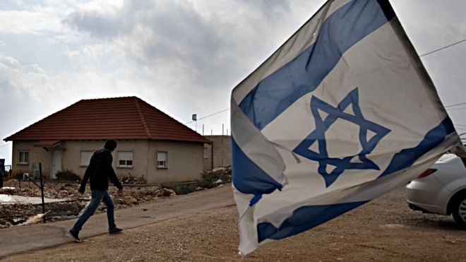 Israeli flag at outpost of Migron (file photo)