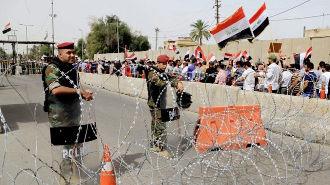 Силы безопасности развернуты за пределами Зеленой зоны в Багдаде (26 апреля 2016 года)