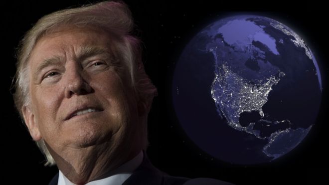 Donald Trump y el mundo con Estados Unidos destacado.