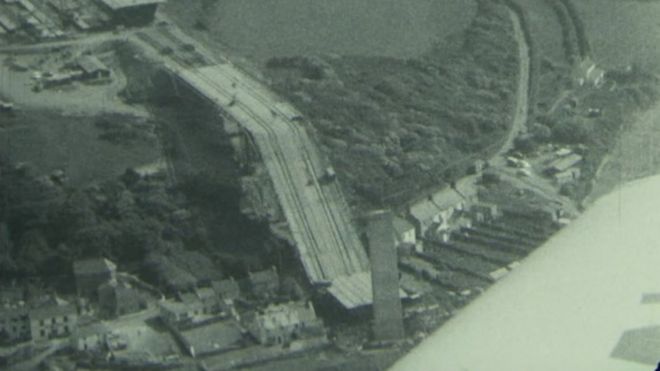 Мост Кледдау рухнул во время строительства в 1970 году, в результате чего погибли четыре рабочих