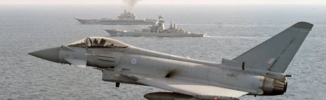 RAF Typhoon сопровождает российские военные корабли