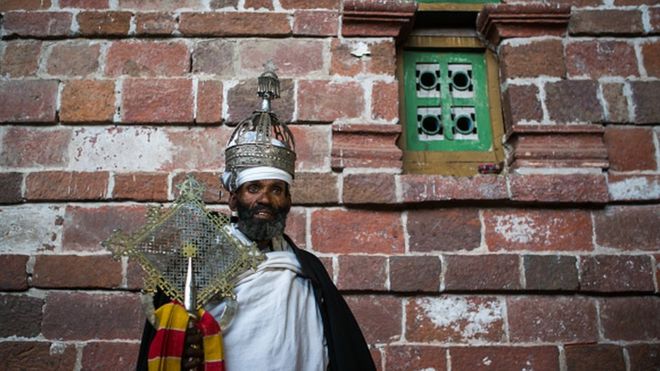 Une couronne datant du XVIIIe siècle" volée" dans une église éthiopienne est retournée au pays après plusieurs années en Hollande