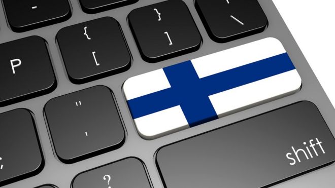 В 2010 году финское правительство сделало законным правом каждого гражданина доступ к широкополосному интернет-подключению