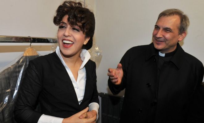 Франческа Чауки и монсеньор Люсио Анхель Вальехо Балда (фото из архива 2014 года)