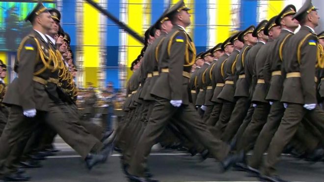 Військовий парад промарширував центром Києва