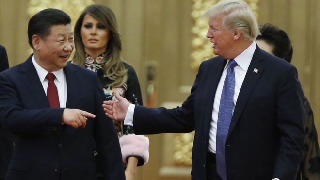 Президент США Дональд Трамп (справа) и президент Китая Си Цзиньпин в ноябре 2017 года