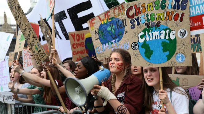 Лондонские студенты принимают участие в климатической забастовке