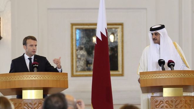 قطر تعلن صفقات تجارية وعسكرية مع فرنسا قيمتها 14 مليار دولار
