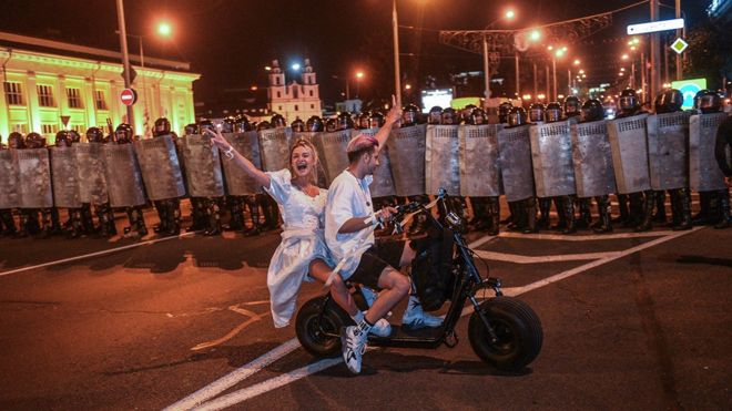 Протестующие в Минске