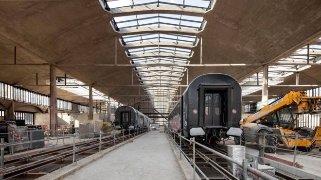 «Station F», la antigua estación de tren de Parí­s que quiere ser el centro de «startups» tecnológicas más grande del mundo