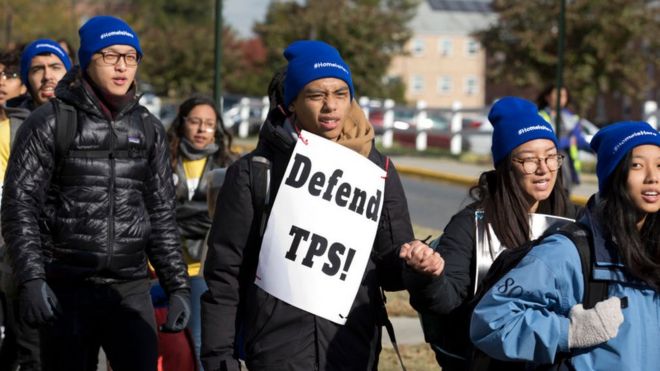 Manifestantes a favor de mantener el programa TPS en Maryland en noviembre de 2019.