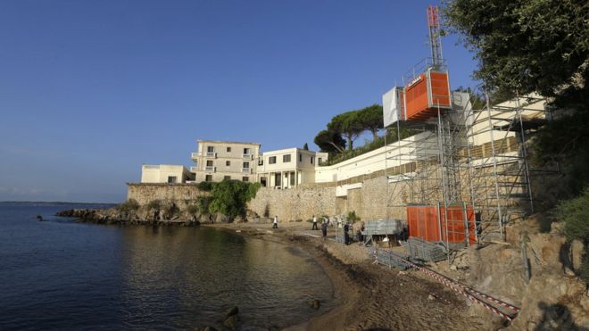 Temporary lift on public beach below villa owned by Saudi royal family in Vallauris, south-eastern France. 24 July 2015