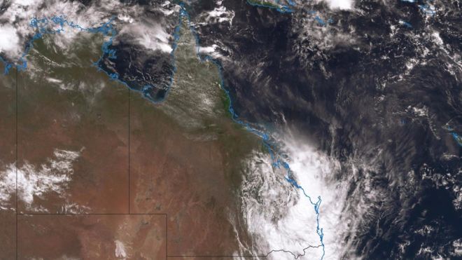 На этой фотографии 29 марта показана огромная штормовая система у Квинсленда