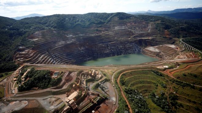 Vista aérea de talude em Barão de Cocais