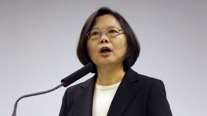 Избранный президент Тайваня Цай Иньвэнь объявляет о том, что Лин Чуан является ее премьер-министром в штаб-квартире Демократической прогрессивной партии в Тайбэе, Тайвань, во вторник, 15 марта 2016 года.