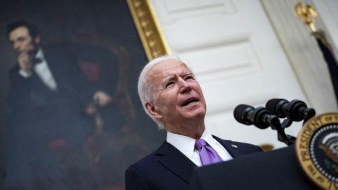 O presidente dos EUA, Joe Biden, fala sobre a resposta de seu governo à covid-19, em discurso na Casa Branca em Washington DC, nos EUA, em 21 de janeiro de 2021.