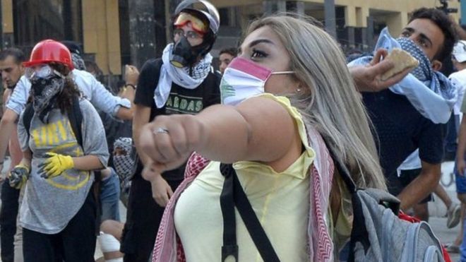 Manifestações de rua acentuaram pressão contra governo do Líbano