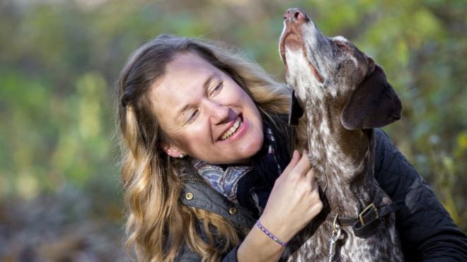 Tove Fall liderou um time de cientistas que estudaram o contato de crianças com cachorros