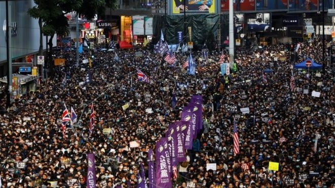 Антиправительственные демонстранты вышли на улицы Гонконга