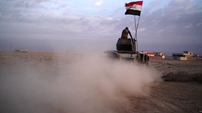 Впервые за два с половиной года иракские правительственные войска вошли в Мосул, оккупированный боевиками "Исламского государства".