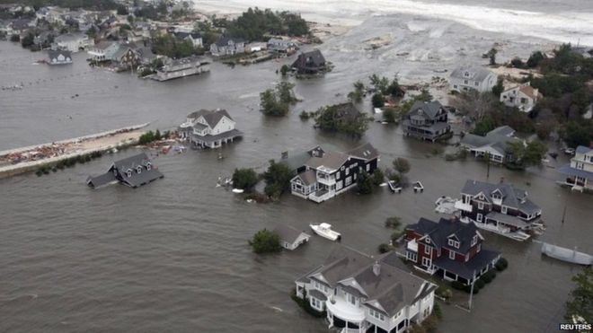 Вид с воздуха показывает ущерб, причиненный ураганом Сэнди побережью Нью-Джерси