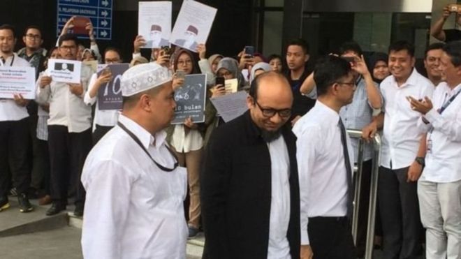 Novel Baswedan tiba di KPK