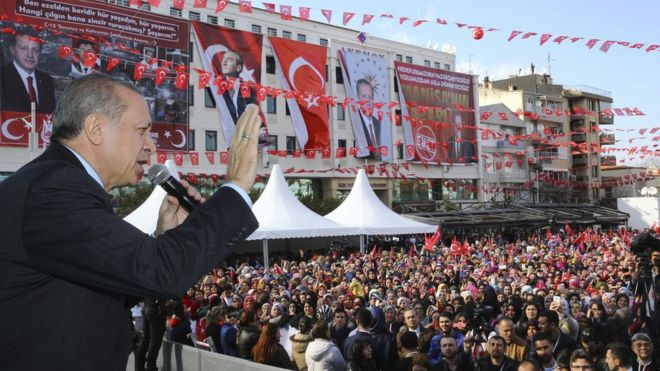 Президент Эрдоган на митинге, 24 февраля 17