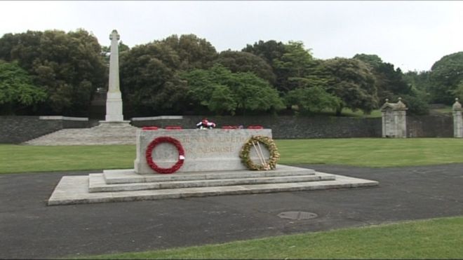 Ирландские национальные военные мемориальные сады в Айлендбридже в Дублине посвящены памяти почти 50 000 ирландцев, погибших в битве во время Первой мировой войны